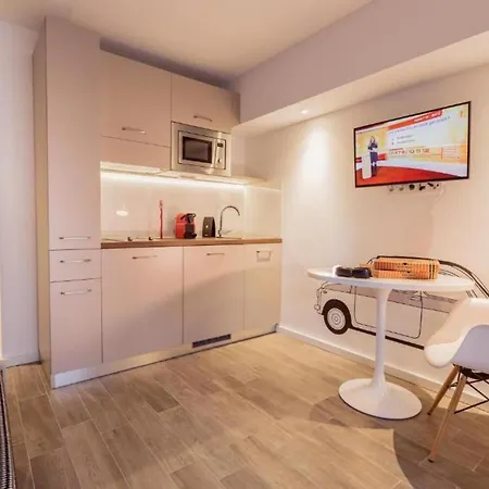 Brilliant Serviced Apartment In Frankfurt * 프랑크푸르트